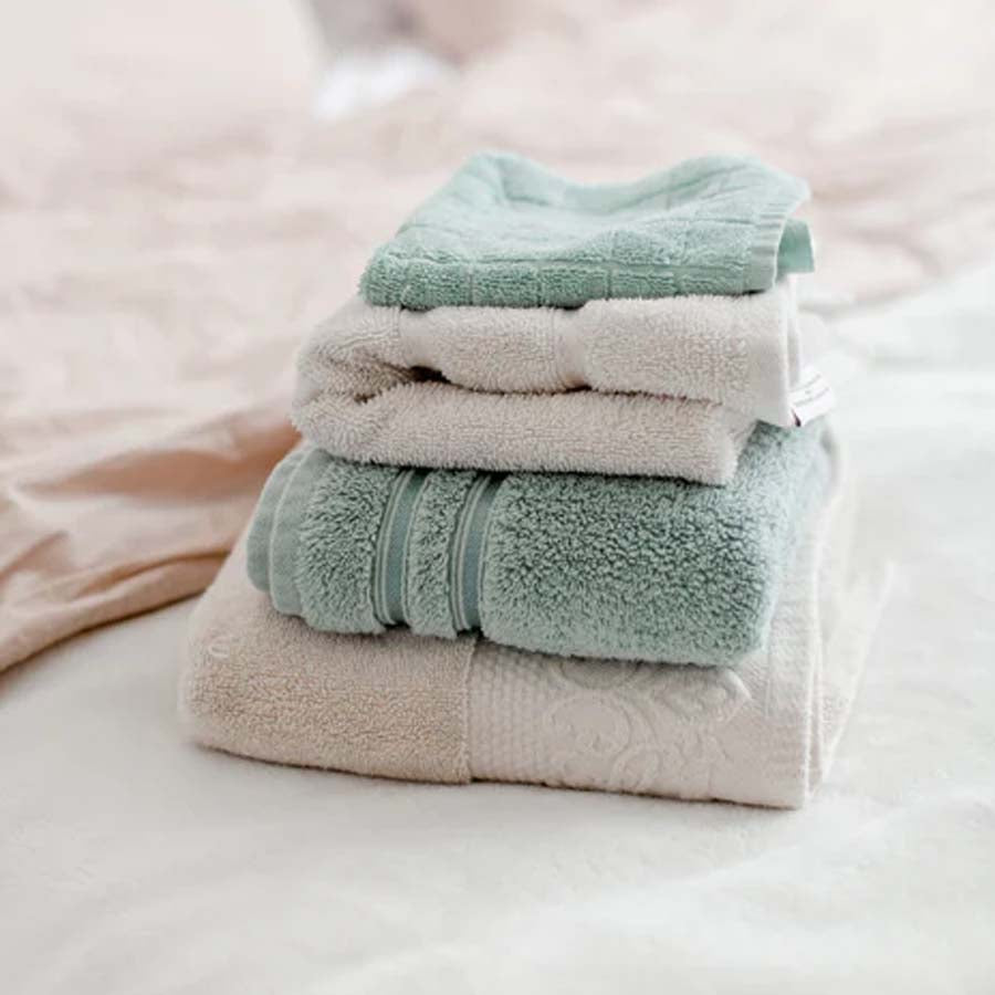 Fresh and Clean Scented Candles